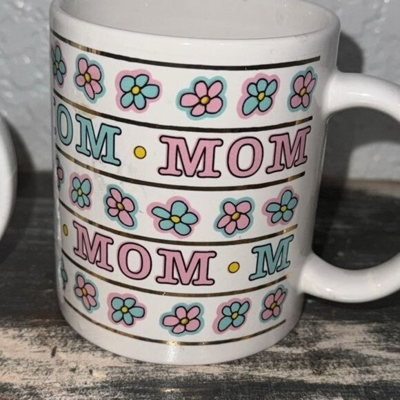Set Of 3 "Mom" Themed Ceramic Coffee Mugs - Picture 5 of 13